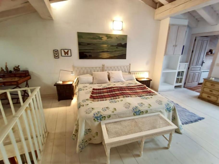 Casita De Ensueno, En La Sierra De * Segovia